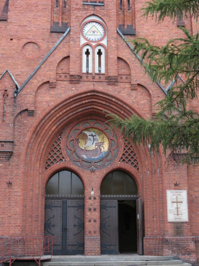 Boomer Travel | Bydgoszcz, Poland | Entrance to the Cathedral Church