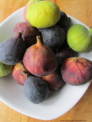 Fig Salad and Mozzarella with Raspberry Dressing Recipe