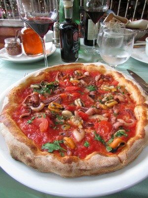 Frutta Di Mare Pizza (seafood) in Sorrento Italy