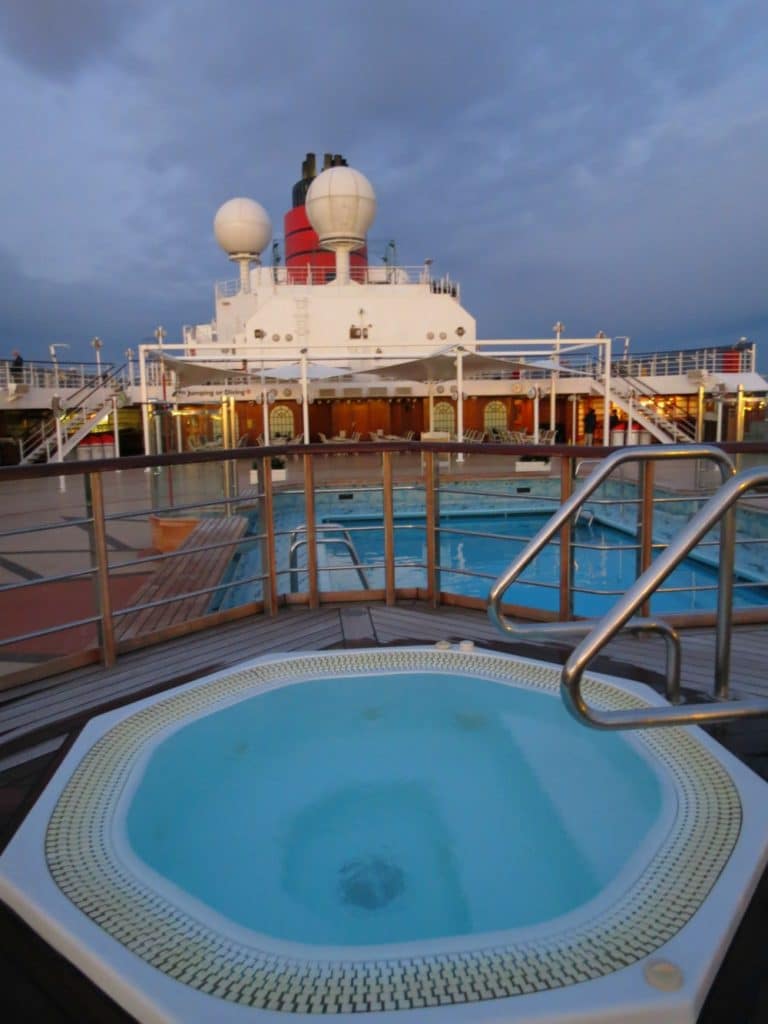 Baby Boomer Travel | Cruising | Cunard Queen Elizabeth jacuzzi