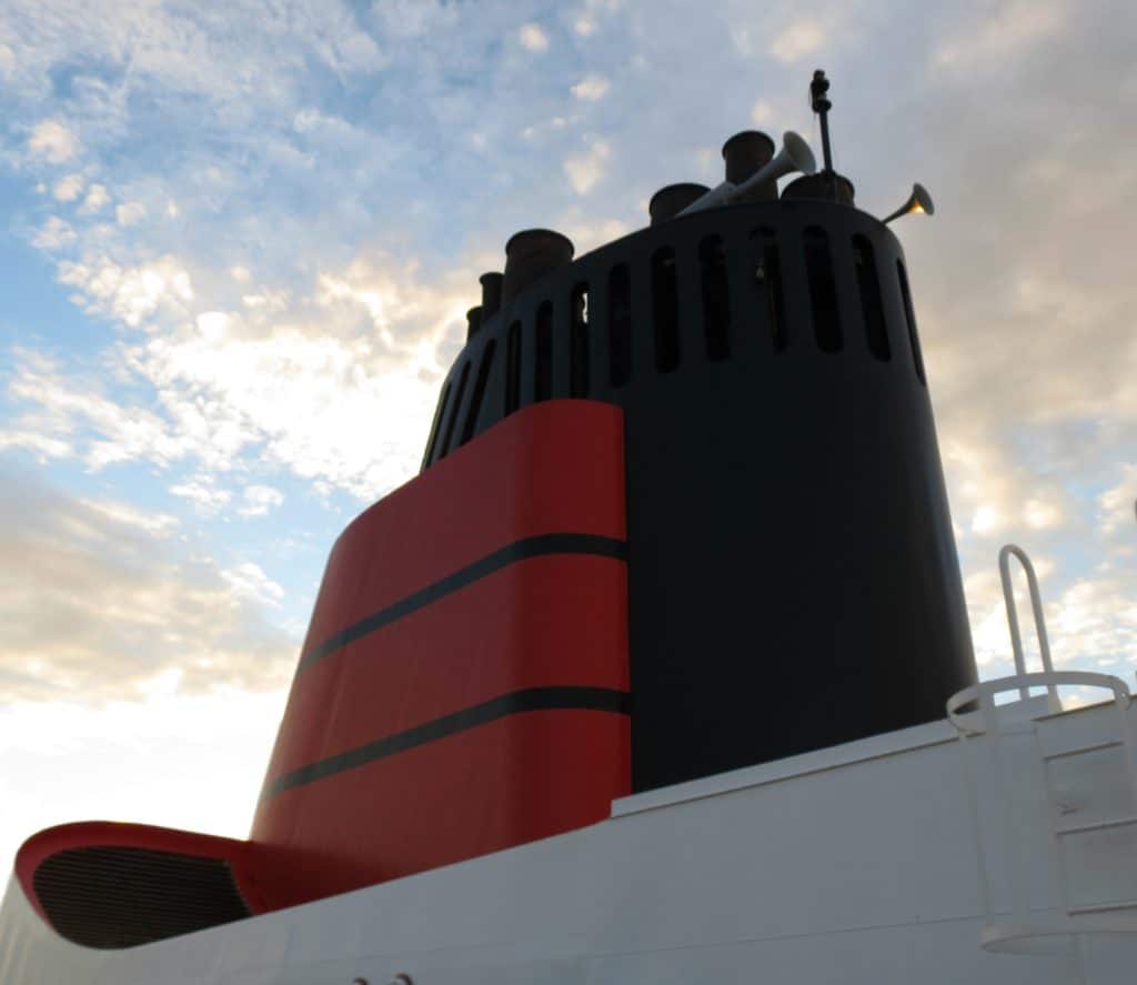 Baby Boomer Travel | Cruising | Cunard Queen Elizabeth smokestack