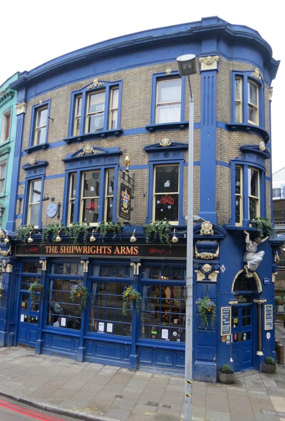 Baby Boomer Travel | England | The Shipwright's Arms Pub