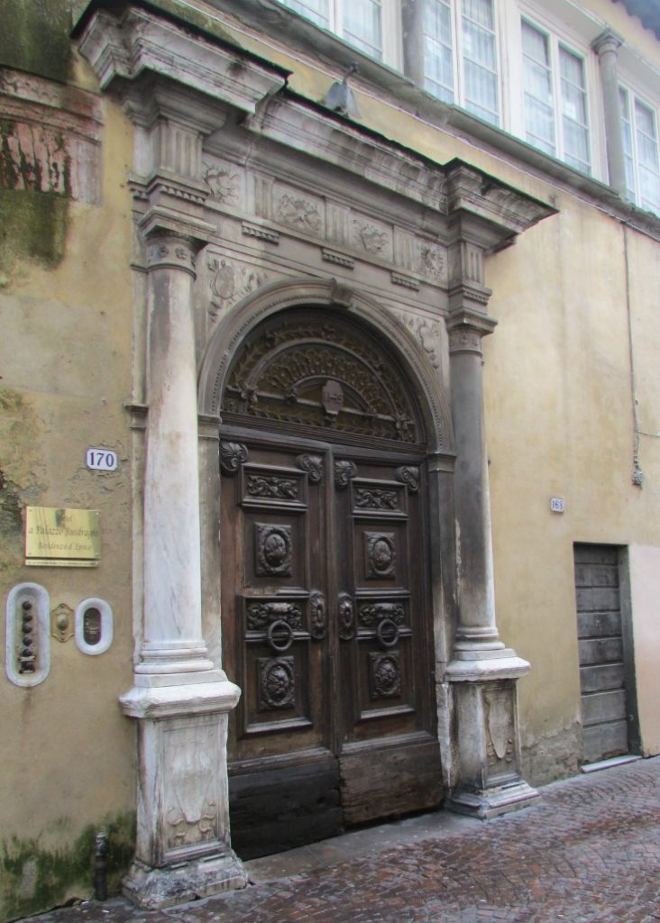 Door in Lucca