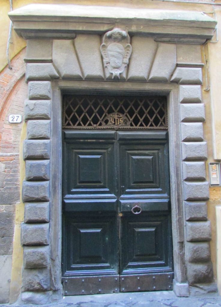 Door in Lucca