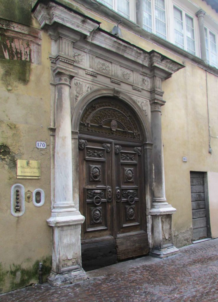 Door in Lucca