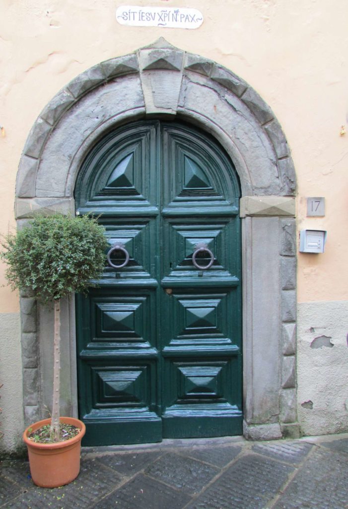 Door - Montecarlo Di Lucca