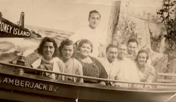 Family Coney Island, N.Y. 1920's - DNA test
