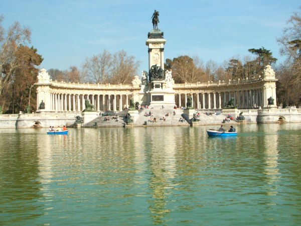 Baby Boomer Travel | Spain | Madrid - El Retiro Park Lake