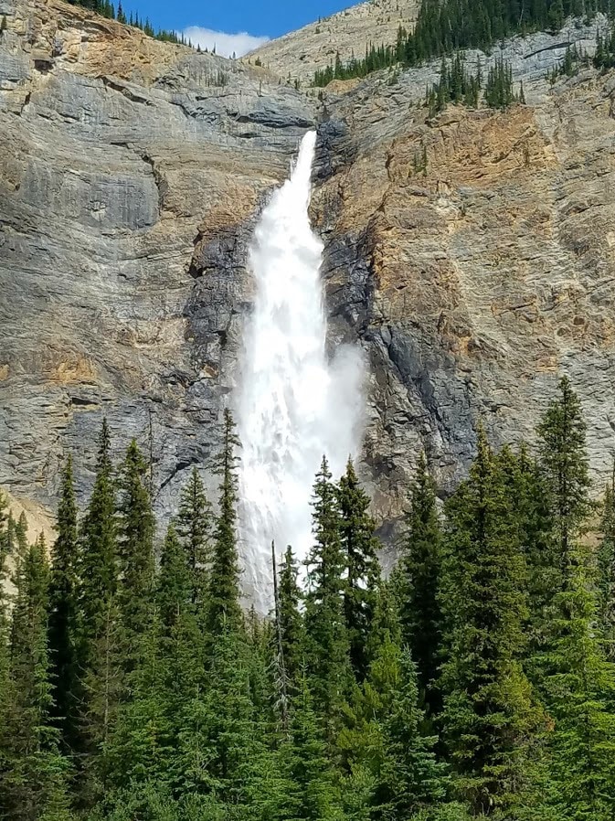 Takakkaw Falls in Yoho National Park - BC #Canada - One of the highest waterfalls in the region #nature #travel #waterfall #BritishColumbia #hike