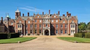 Alfa Holidays Coach Trips in the U.K for curated tours.
