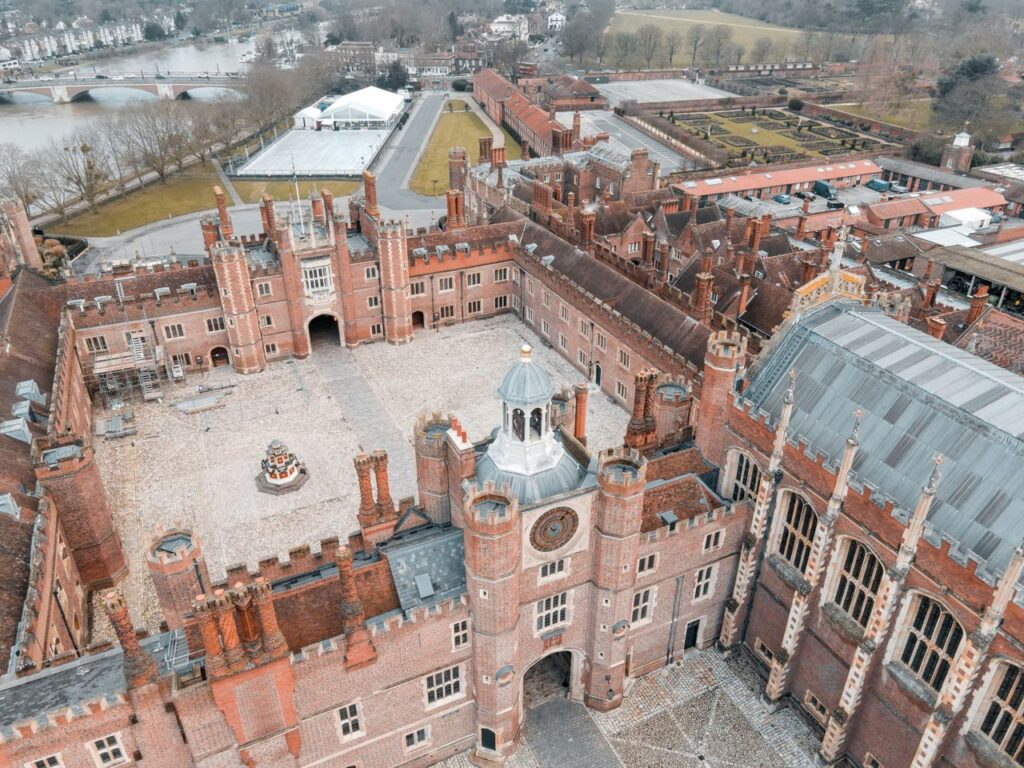 Hampton Court Castle